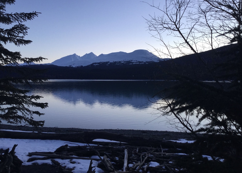 Renfro's Lakeside Retreat - Cabin's and R.V. Park