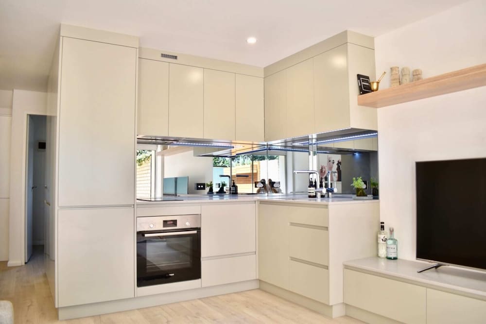 Inner City Apartment in Rushcutters Bay view 5