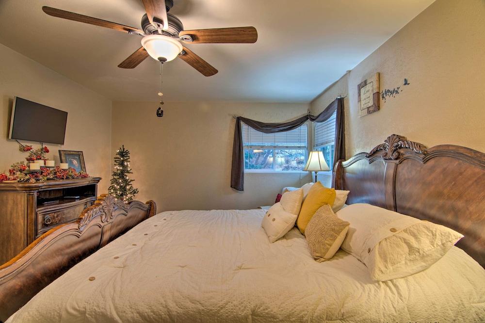 Modern Creekside Home: 9 Mi to Downtown Denver - Property Image 27