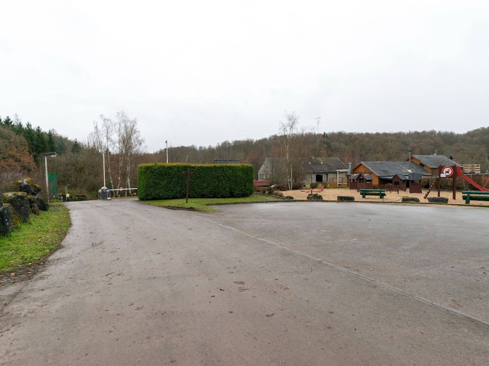 Cosy Chalet Near Durbuy in Nature