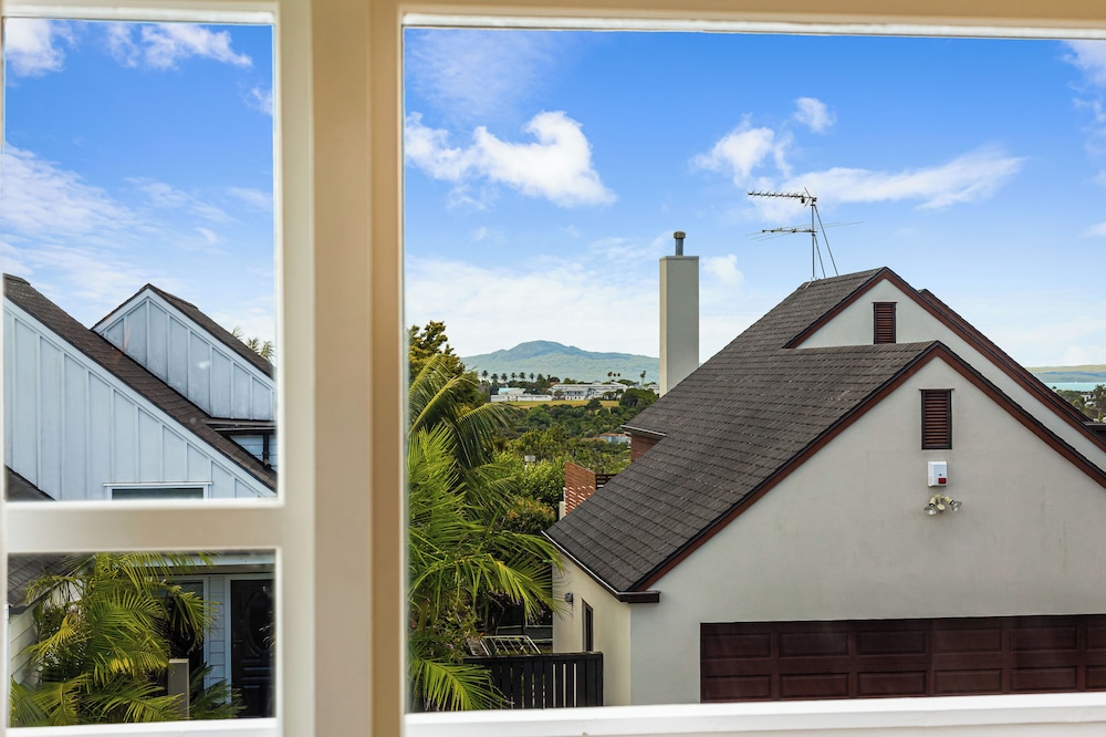 Serene 2BR Home in Meadowbank by Zodiak Stays