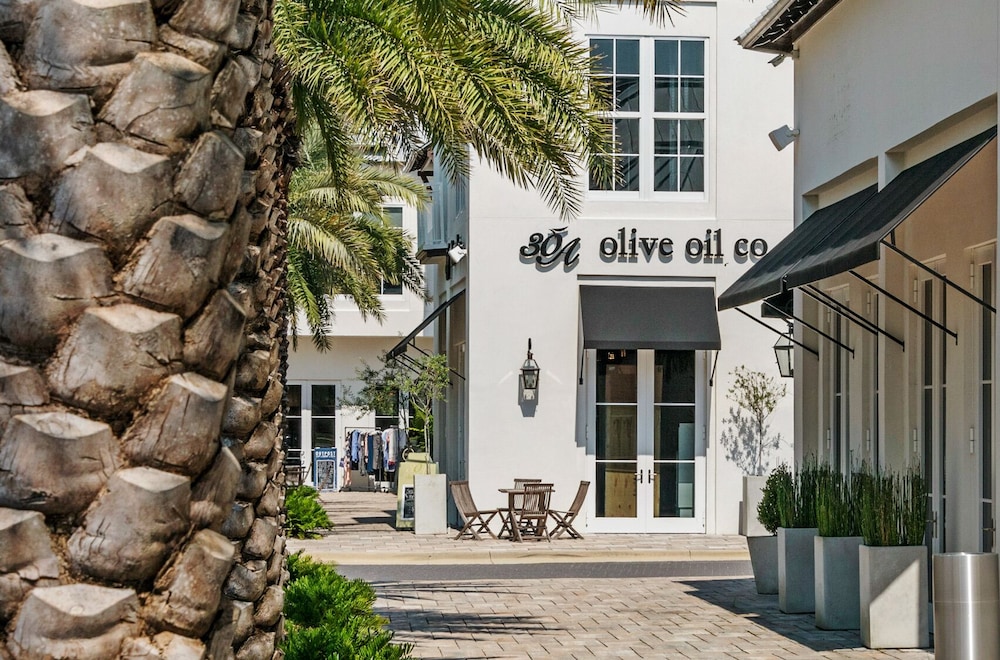 Inlet Beach Retreat With Rooftop Views, 4 Bikes + Free Attraction Tickets!