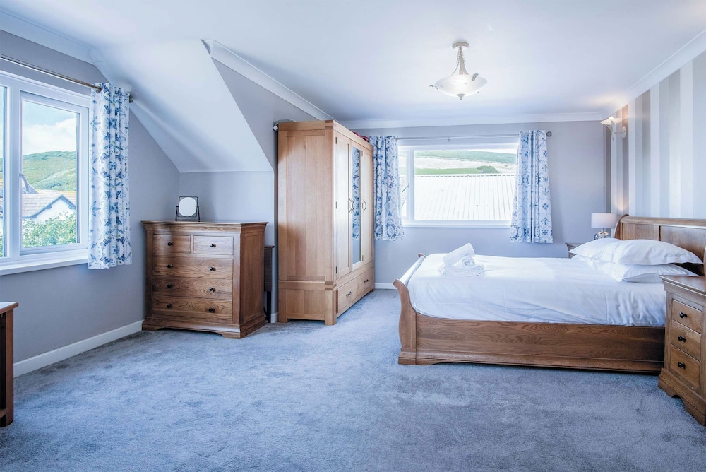 Carissima - 4 Bedroom House - Rhossili view 3