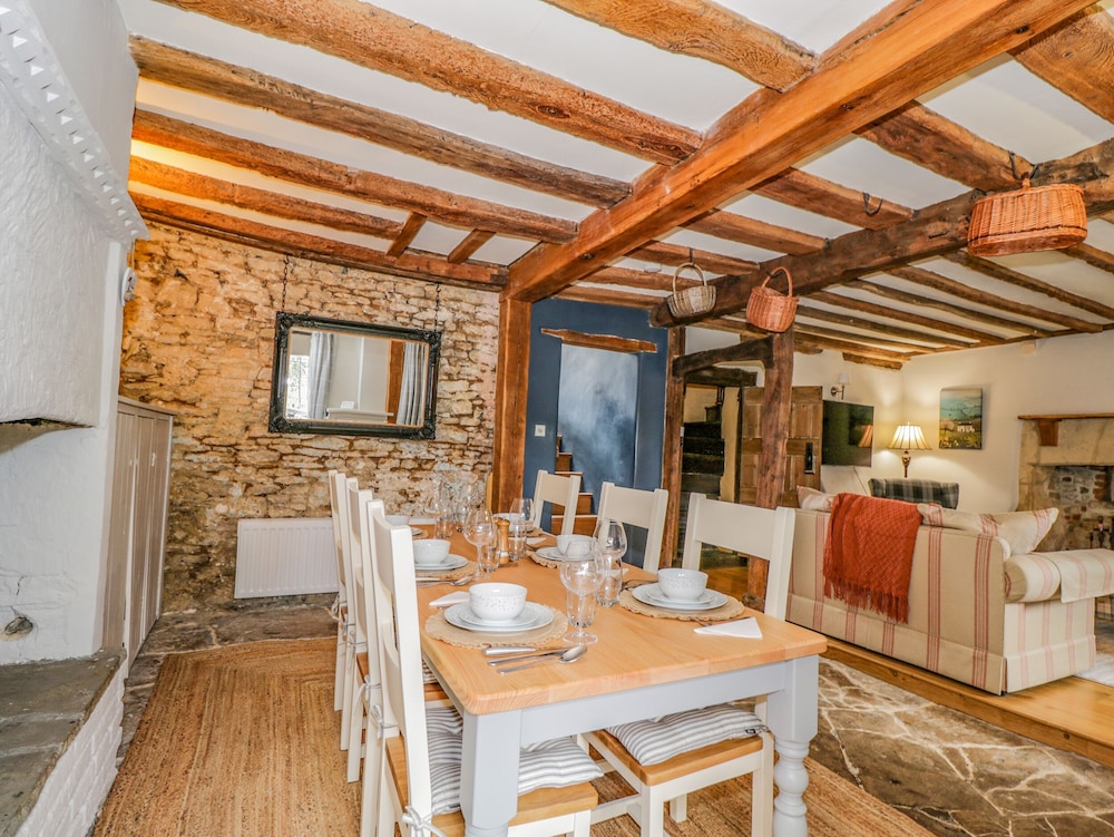 Fox Den Cottage