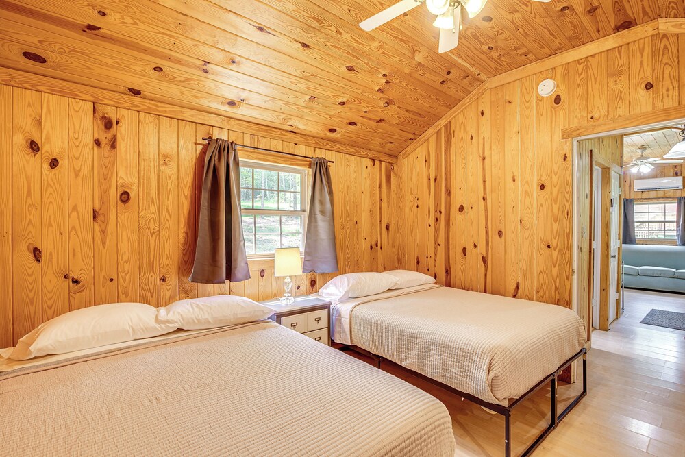 Serene Clarkson Cabin ~ 4 Mi to Nolin Lake Access! view 5