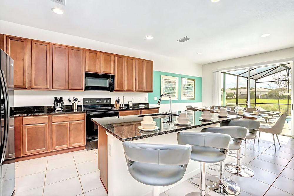 Upstay Lakefront Home w Pool Cinema Games BBQ