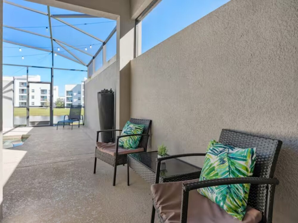 Free Amenities Spacious Home King Beds