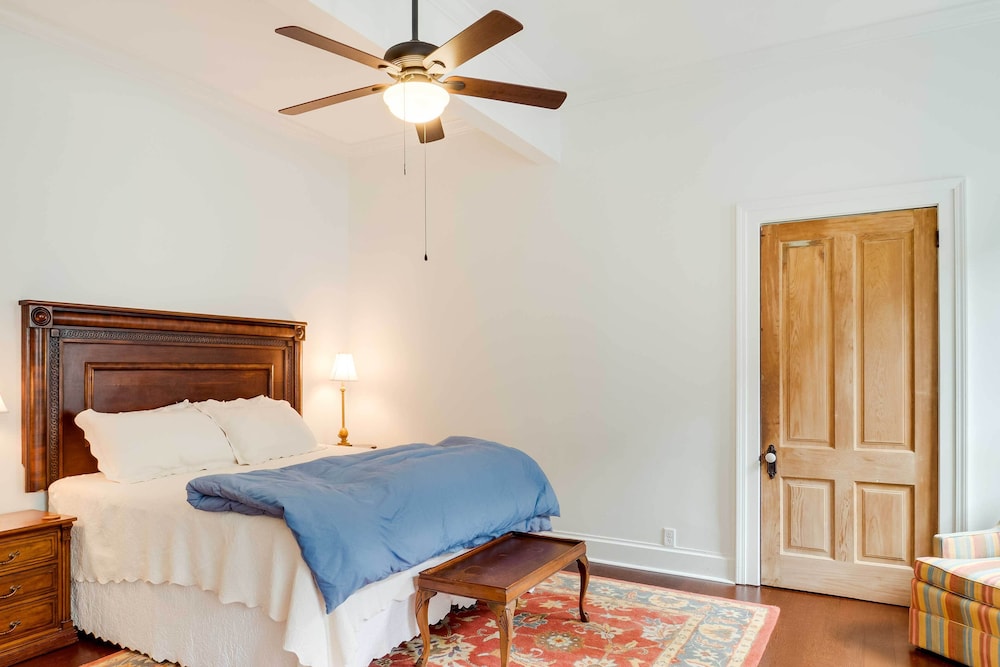 Comfy Central Natchez Hideaway: Walk to Dtwn! view 5