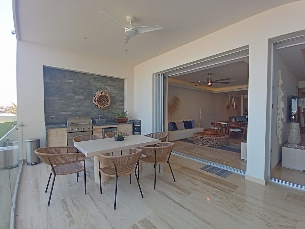 Live Aqua Private Residences La Paz