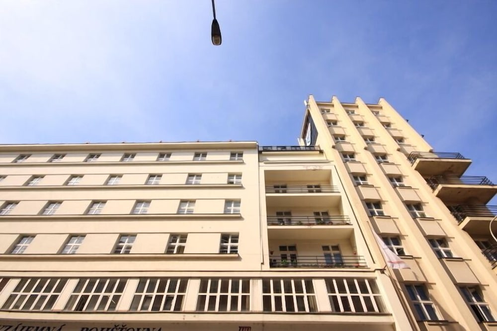 Abacta Residence
