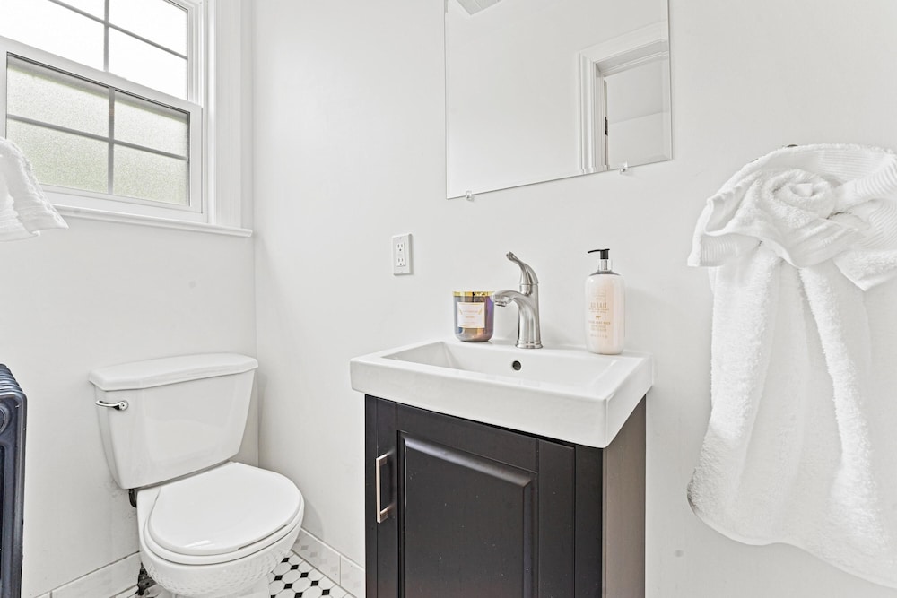 Private Apt Neardowntown Ideal for Long Stays U4