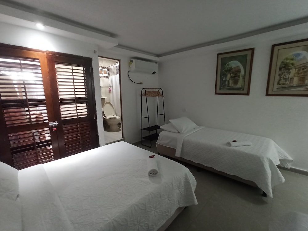 HOSTAL CASA DE LAS AMERICAS