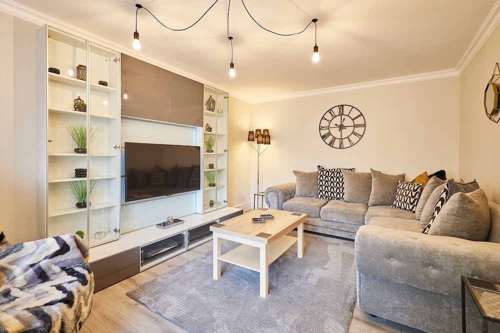 Host Stay Eskdale Escape