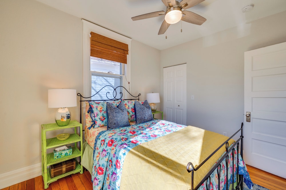 1 Mi to CU Boulder: Condo Near Pearl Street!