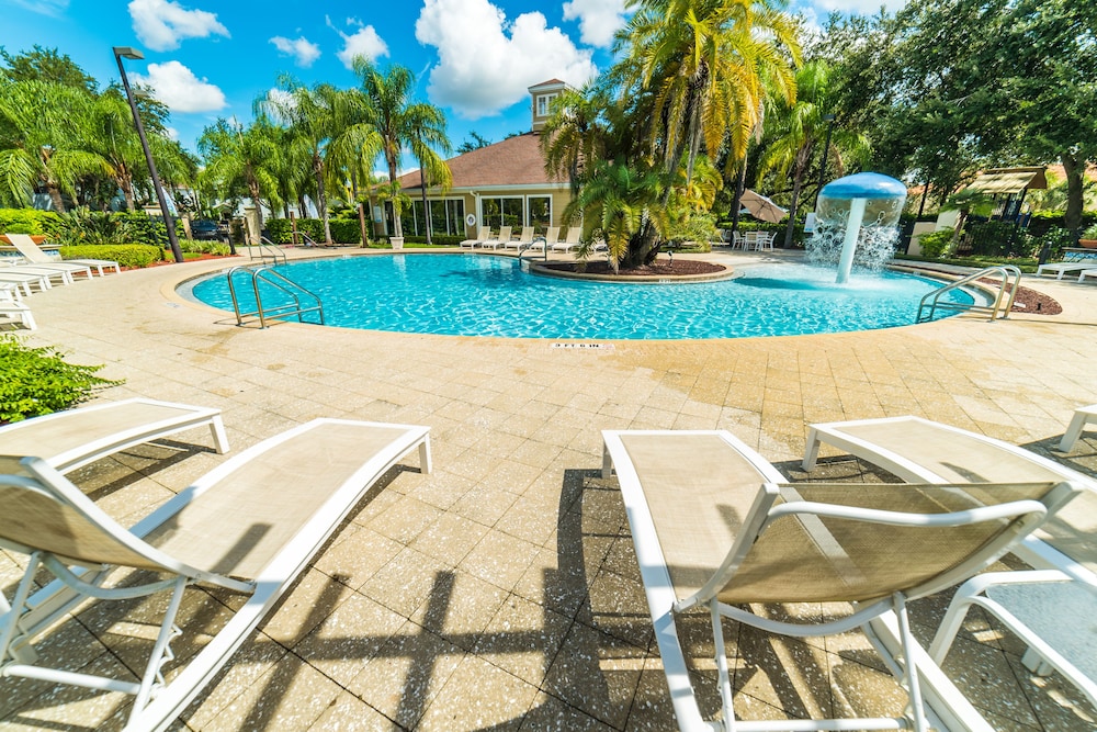 Fd57055 - Lucaya Village - 4 Bed 3 Baths Townhouse view 4