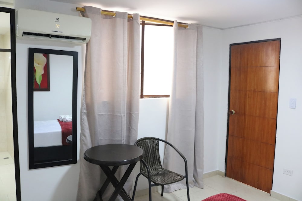 Hostal CaliView Inn