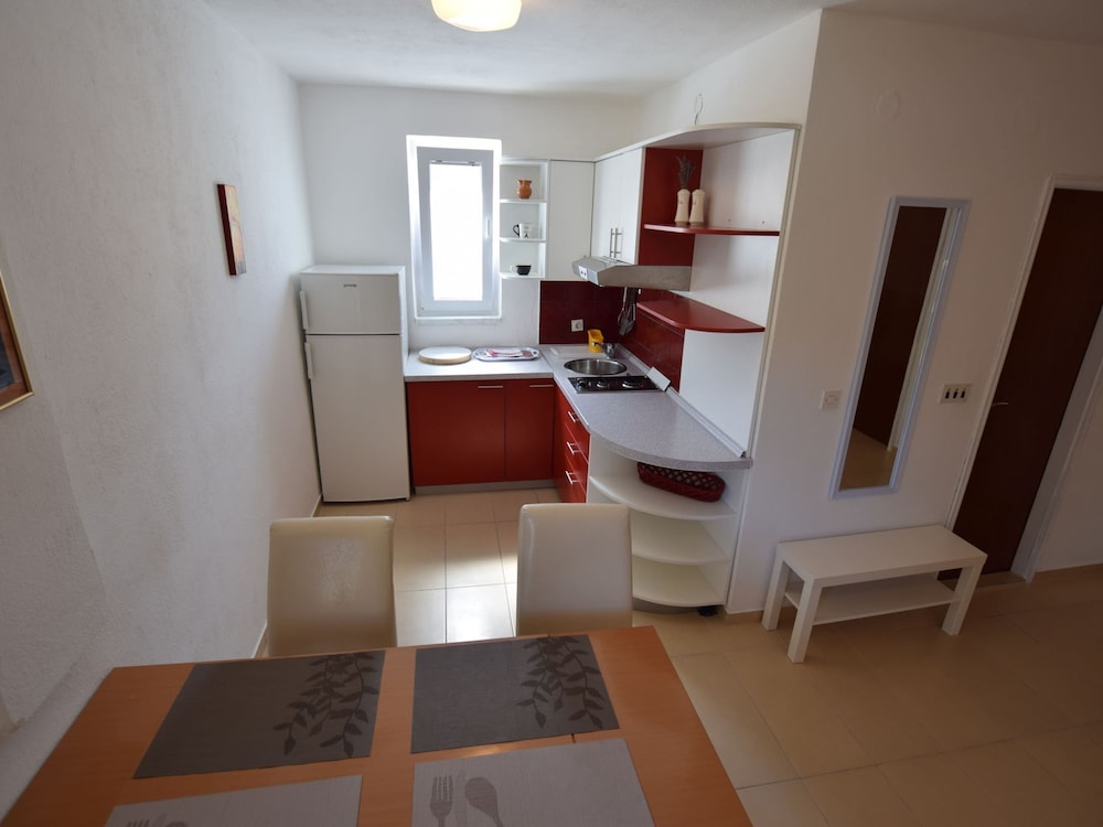 Spacious Apartment With Terrace, Near the Beach view 3