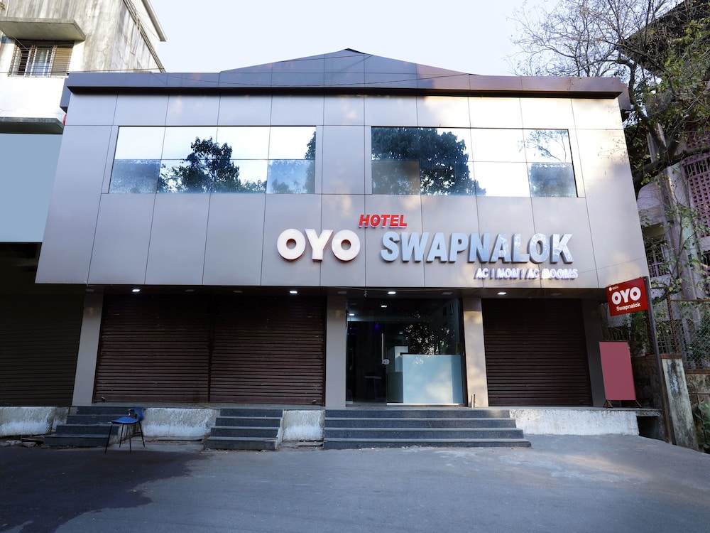 OYO 10374 Hotel Swapnalok