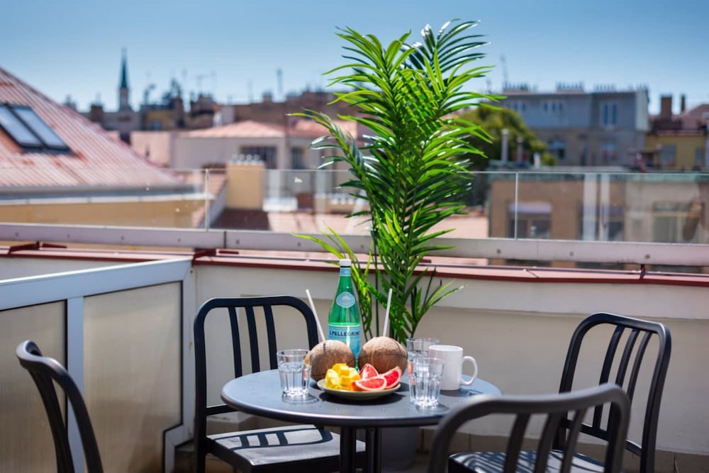 Exclusive 3 bedrooms apatment in Prague