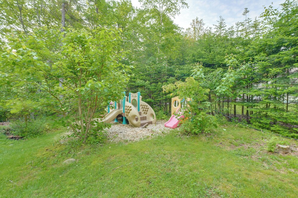 1 Mi to Main St: Charming Elsworth Home w/ Yard!