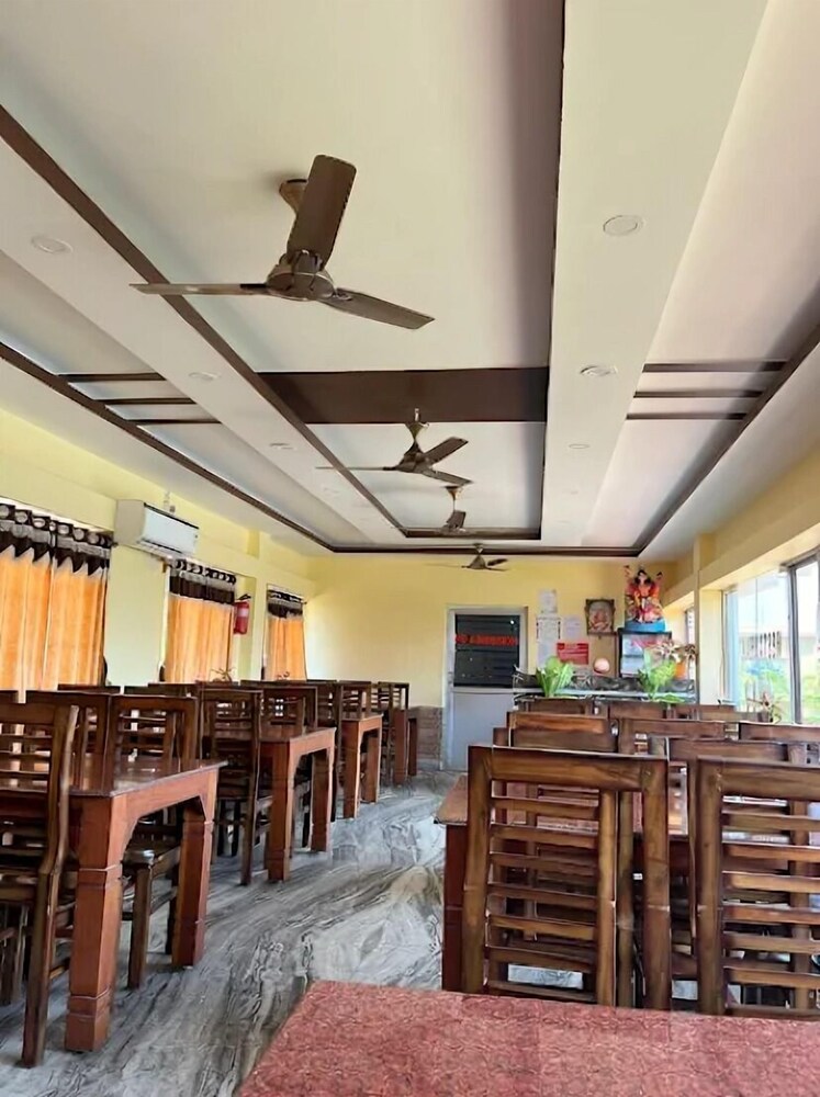 RESORT SAIKAT SARANYA