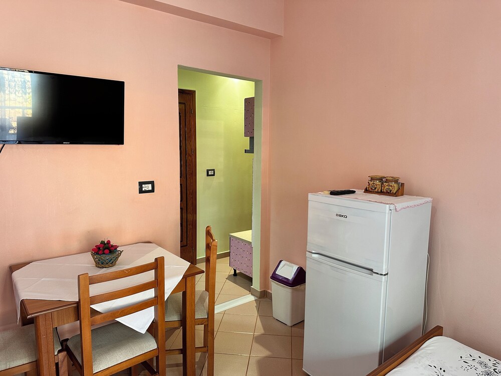 Apartments Meleqi