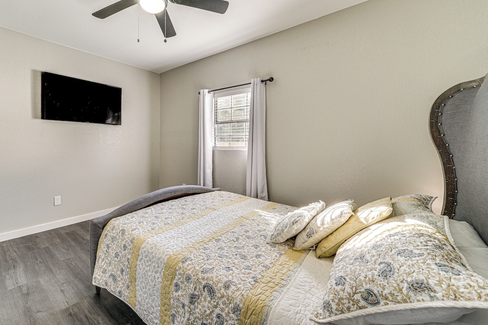 Updated Home 2 Mi to Downtown Texarkana!, photo 21