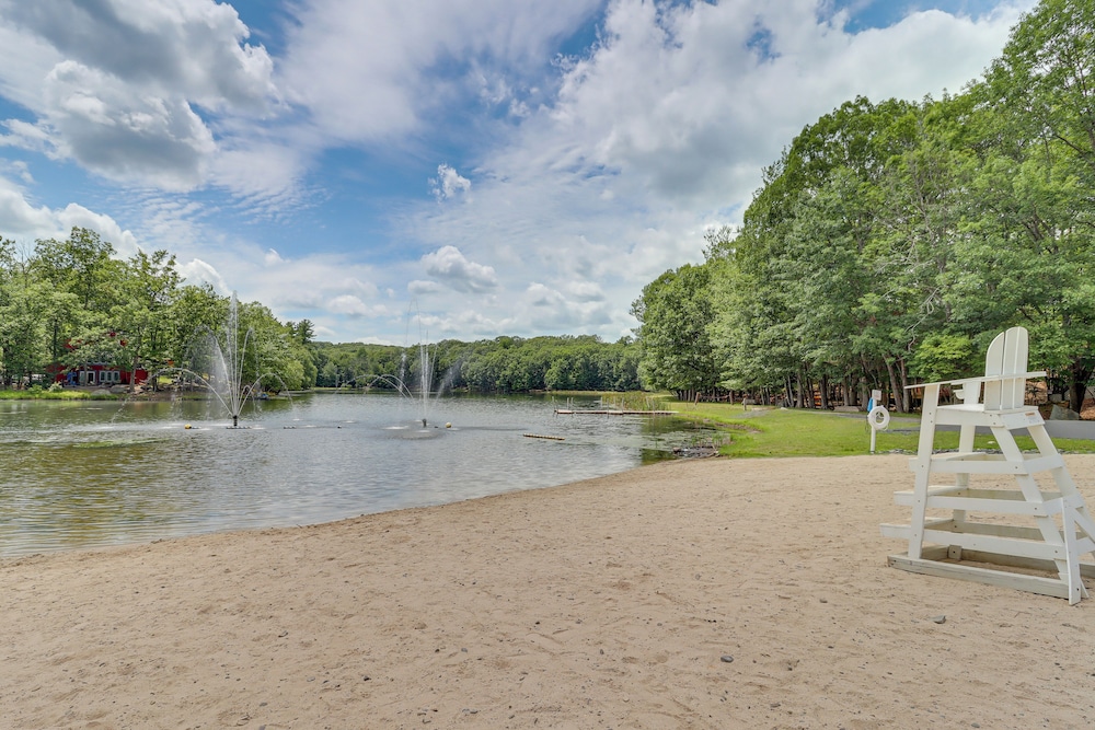 Pool + Lake Access, Yard: Poconos Family Getaway