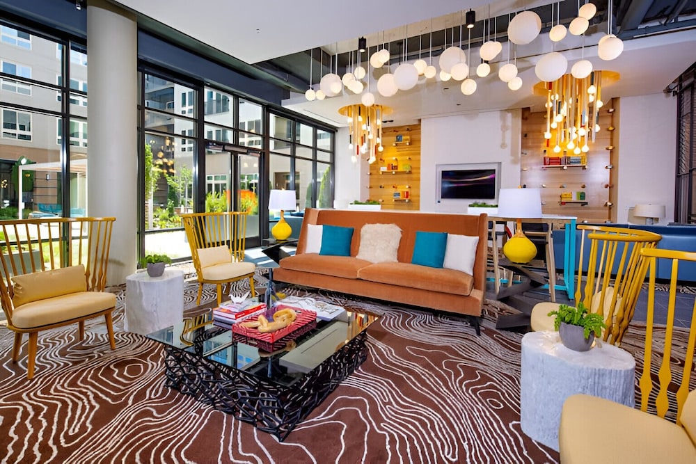 Fun & Comfort Await Alexandria Apartment
