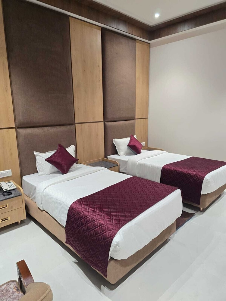 Nirvana Grand Hotel & Resort