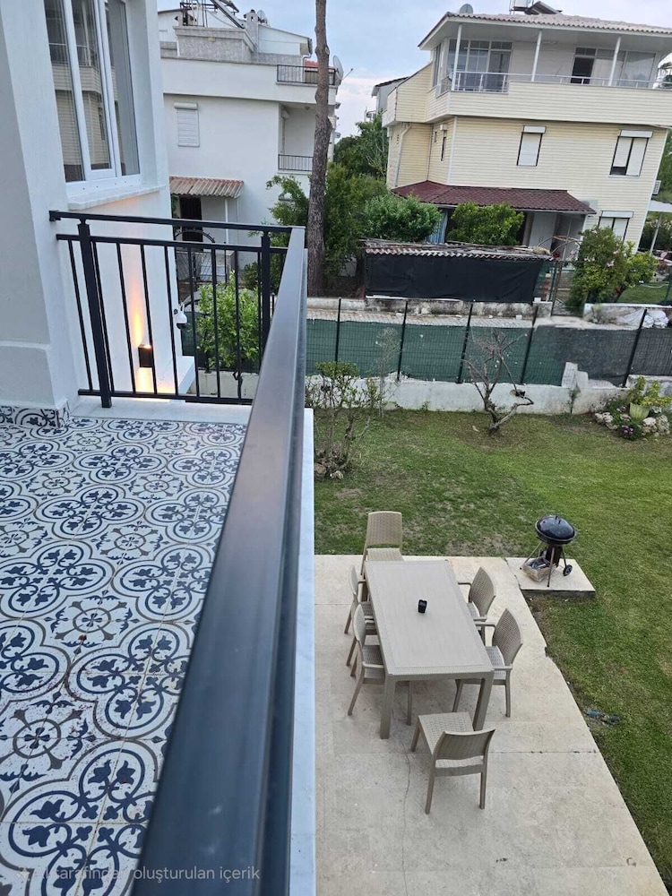 VILLA OLINDA 4 BED with huge garden