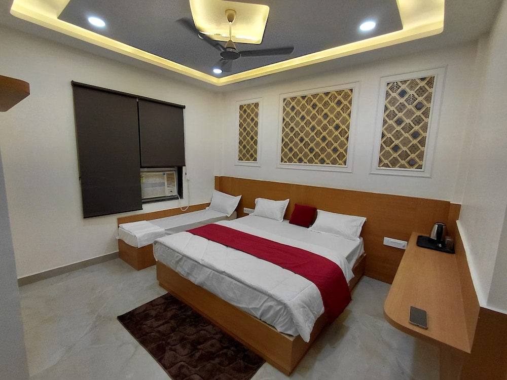 Hotel Divine Orchid