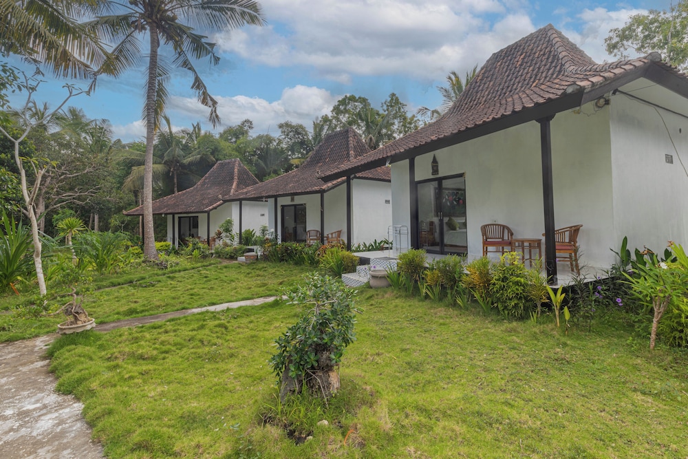 Radjes Bungalow Nusa Penida