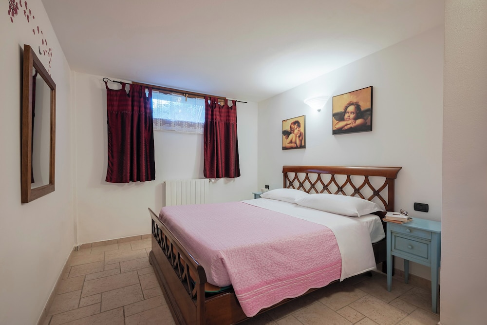 Follonica Apartments