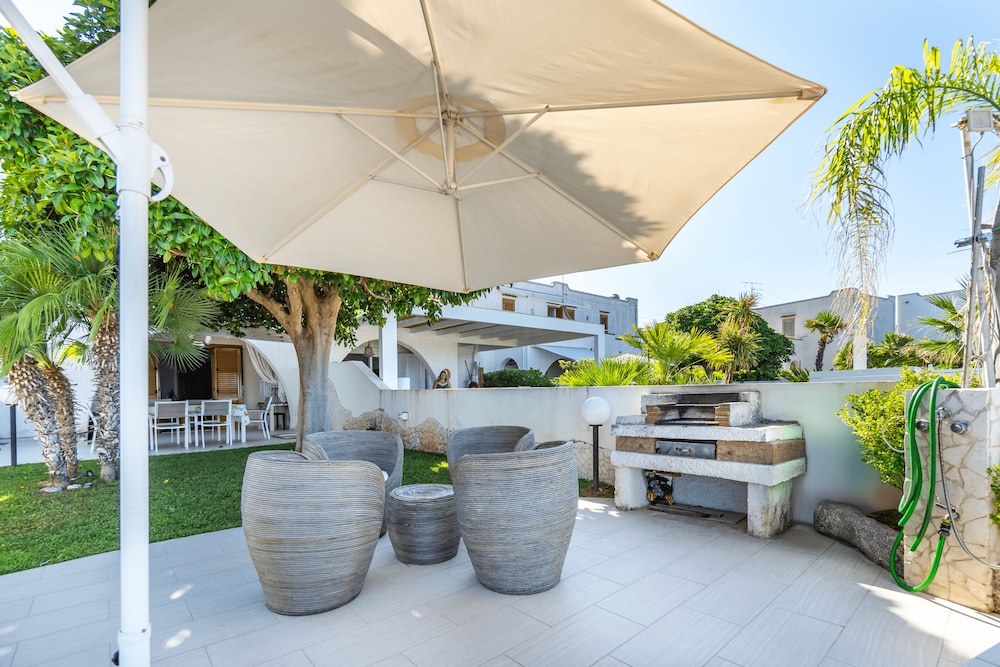Luxury Villa on the Beach in Diamante, Sea View - Villa Ventre