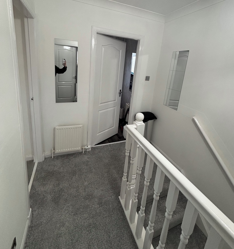 130m2 New House 2024 - 3 Bedrooms - Free Fast Wifi - Free off Street Parking