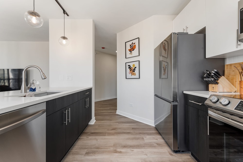 Group Ideal Home 2x 2BR Balcony Prime Location