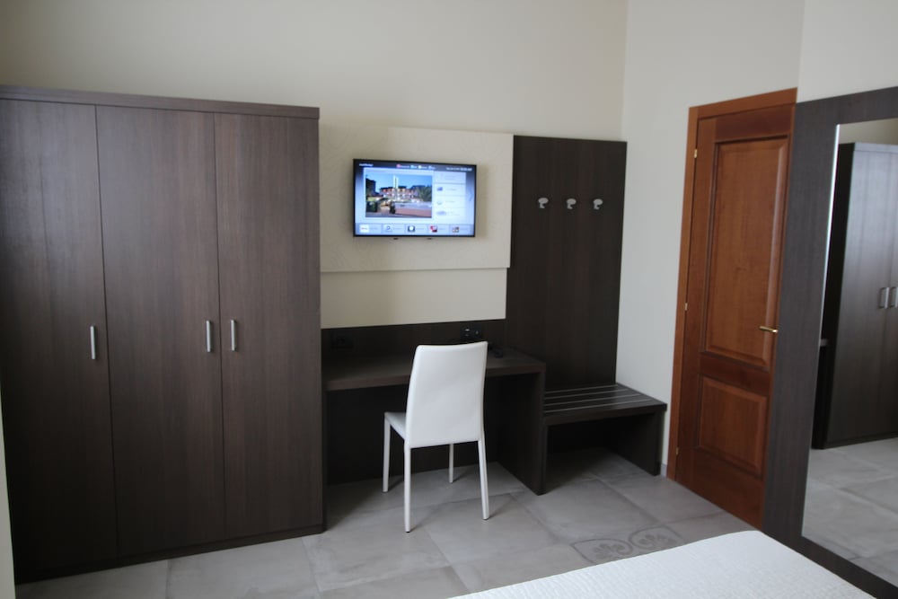 Residence del Prado view 5