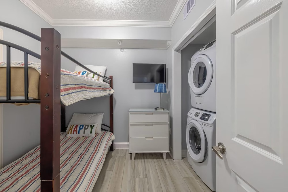 Majestic Beach Towers 1-503