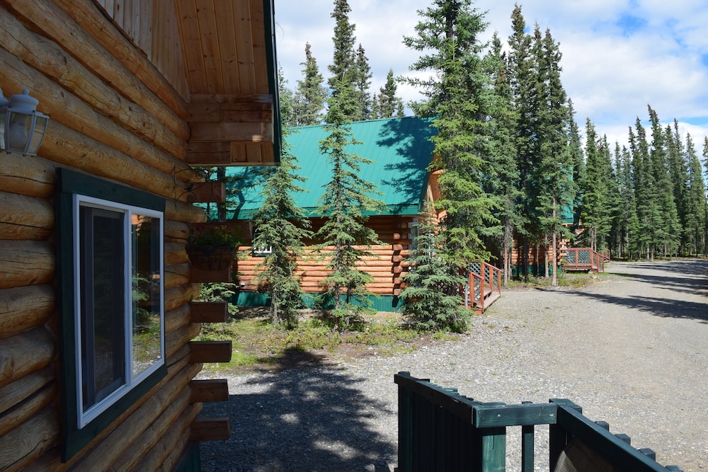 Caribou Cabins