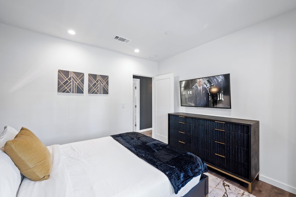 The Gower Street Bungalows by AvantStay