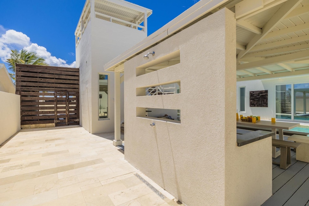 4 4 5 Rooftoppoolpingponggazebonear Ritz Beach