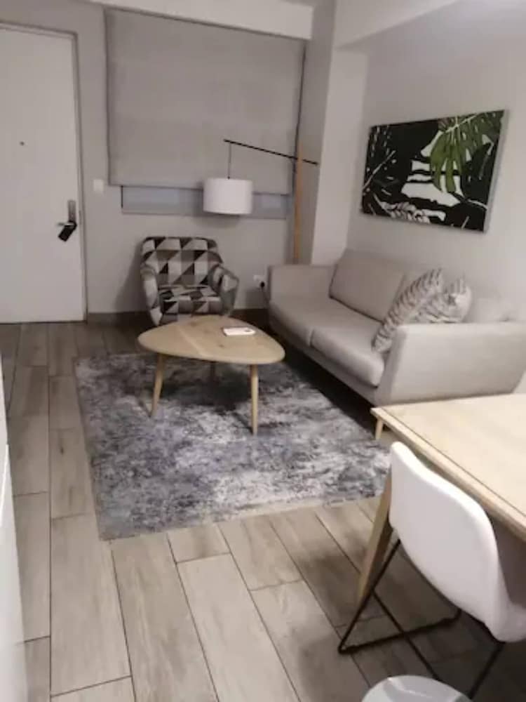 Luxury Self Catering 1 Bed Apart view 3