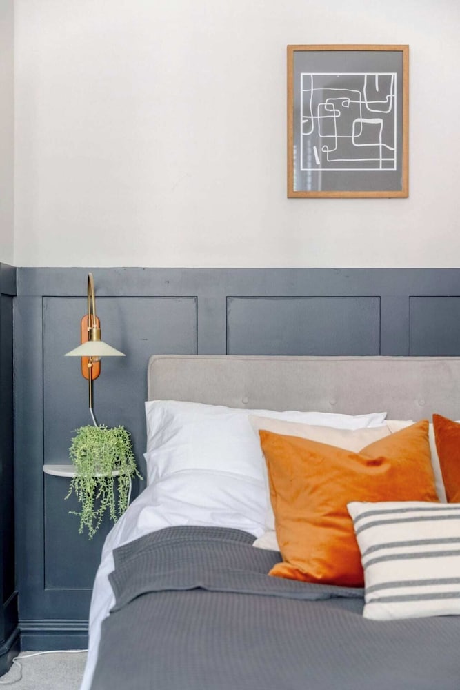 Contemporary Elegance - 2BD Flat, Clapham!
