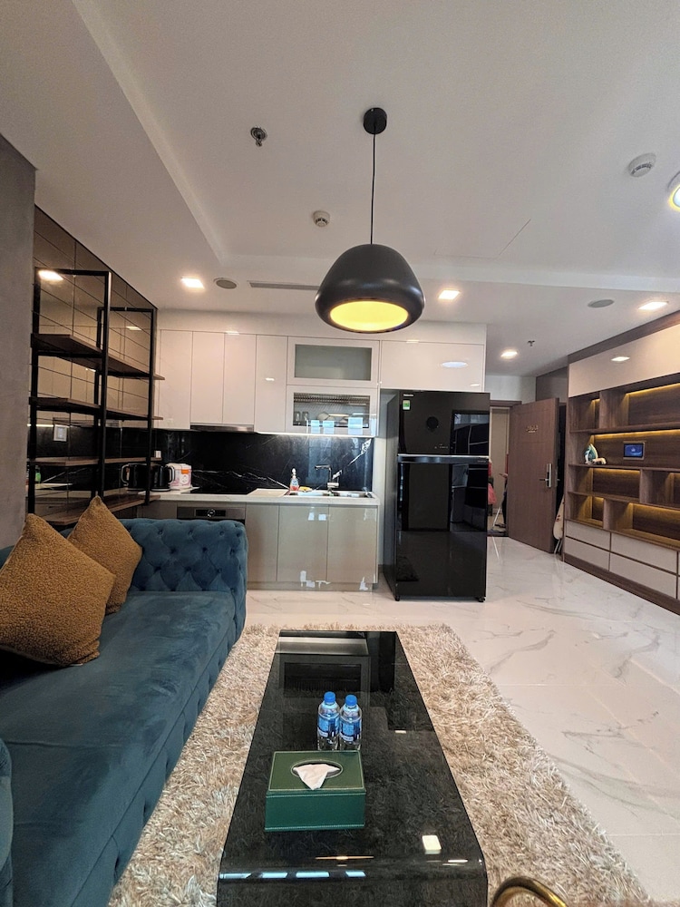 Serenity Serviced Apartments-Landmark 81