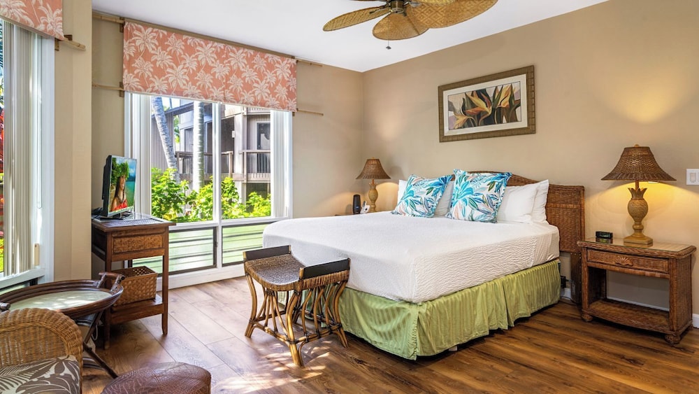 Sunset & Golf Course Views - AC & Wifi - Shady Lanai! - Vrkcv