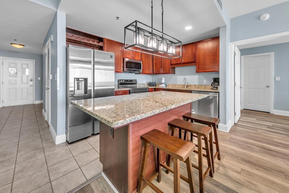 Laketown Wharf 1523