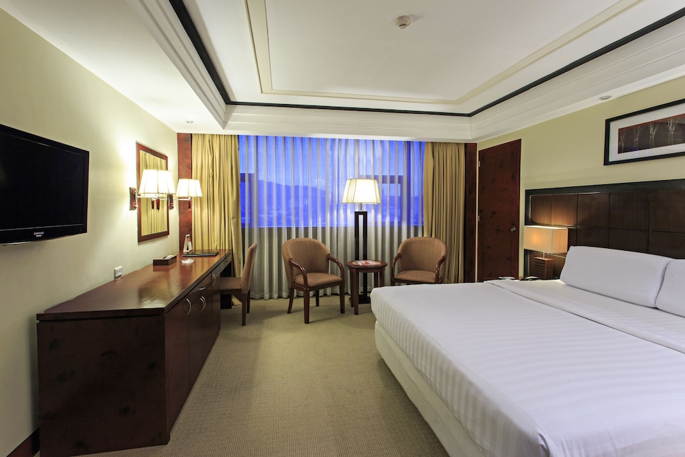 Cebu Vacations - Cebu Parklane International Hotel - Property Image 3