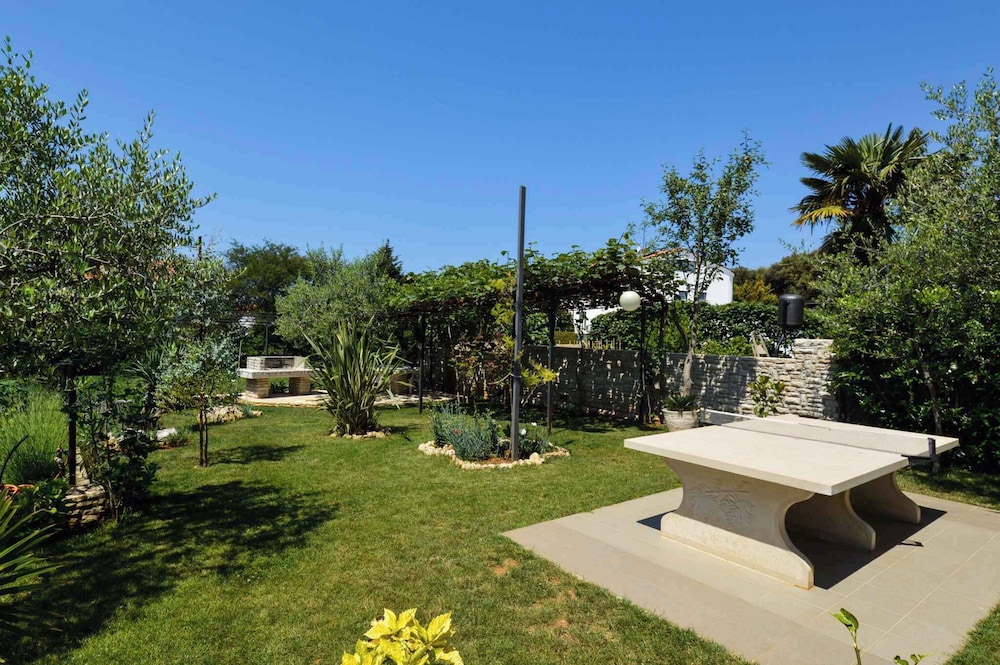 Apartments Pjescana Uvala/istrien 11166