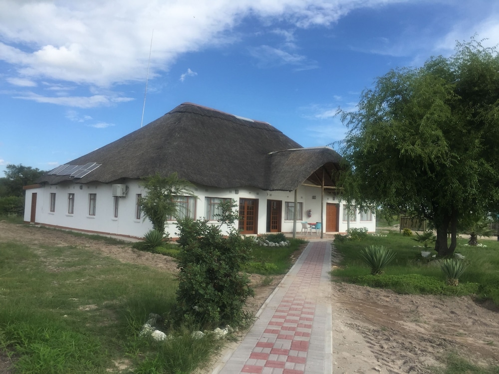 Rakops River Lodge